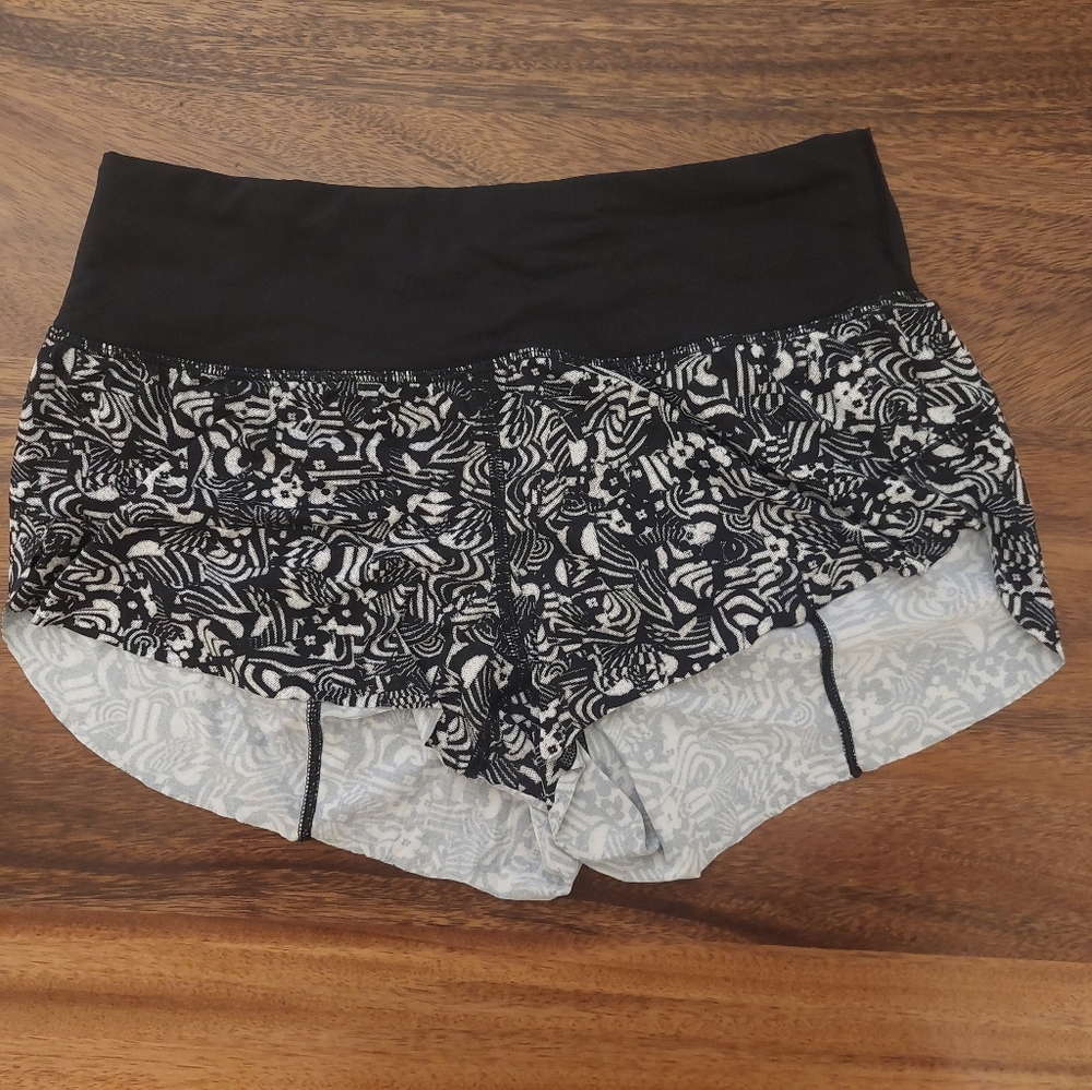 lululemon athletica Black and White Athletic Shorts Size 4